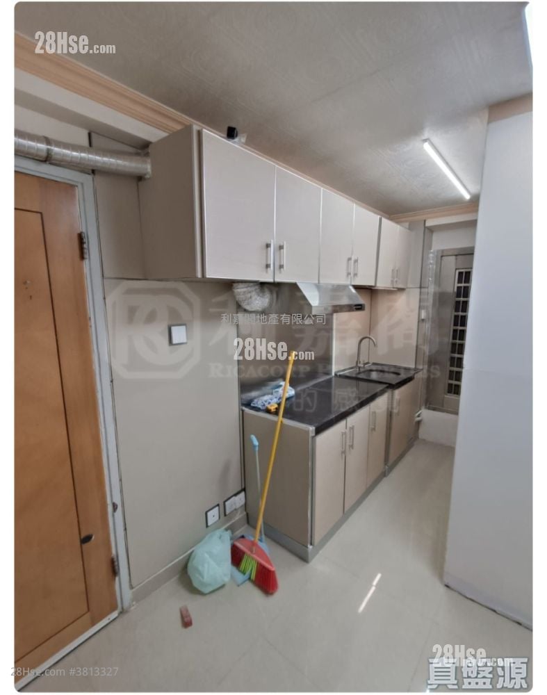 金安大廈 售盤 1 房 , 1 浴室 208 平方呎