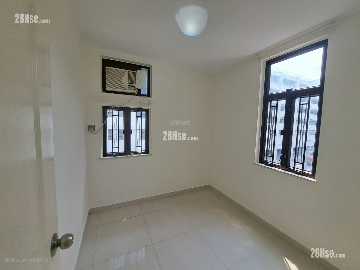 Luk Yeung Sun Chuen Rental 2 Bedrooms , 1 Bathroom 445 ft²