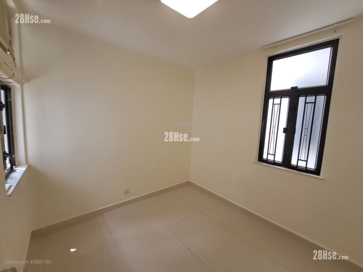 Luk Yeung Sun Chuen Rental 2 Bedrooms , 1 Bathroom 445 ft²