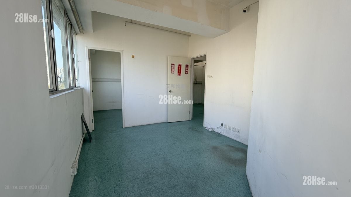 約930呎 有平台$12800