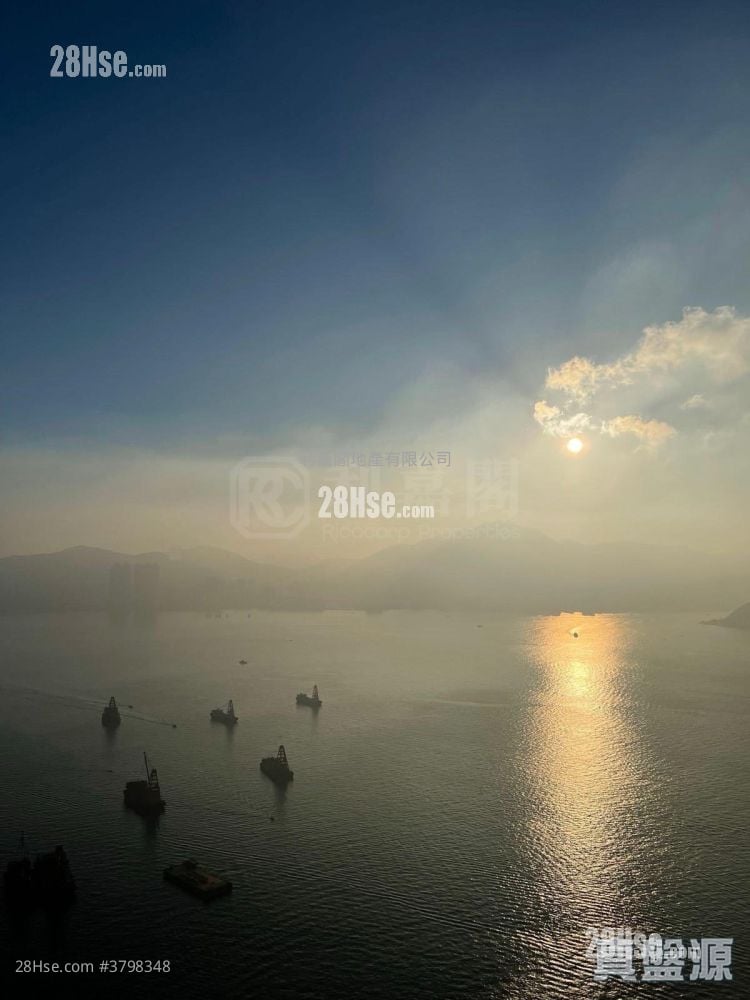 LP6 售盘 3 房 , 2 浴室 638 平方尺