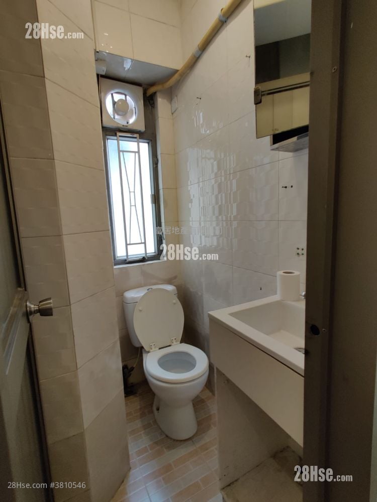 On Ning Building Rental 2 Bedrooms , 1 Bathroom 246 ft²