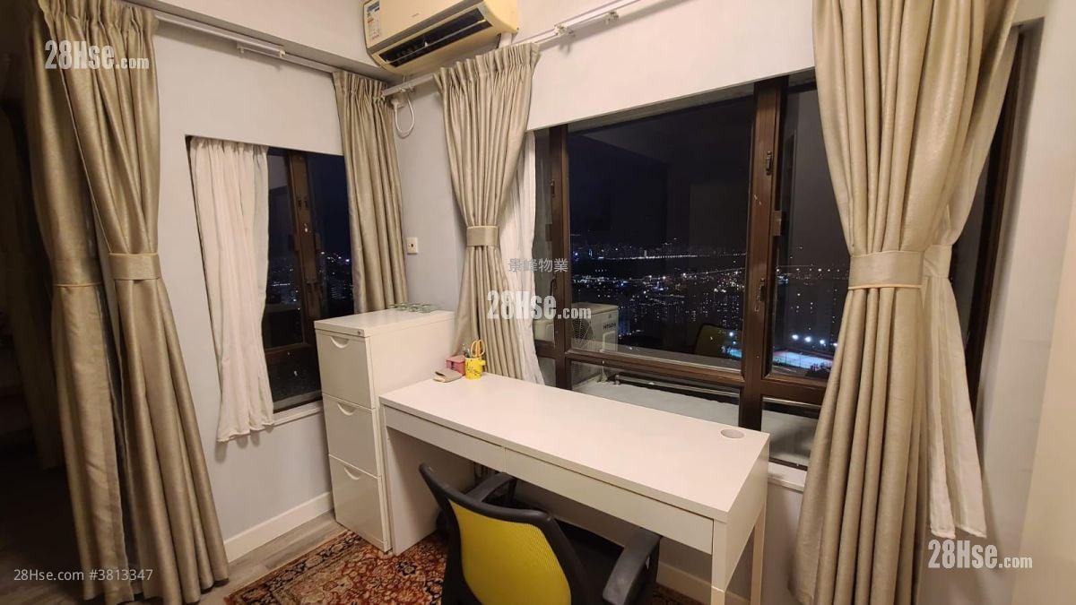 华景山庄 售盘 2 房 , 2 浴室 783 平方尺