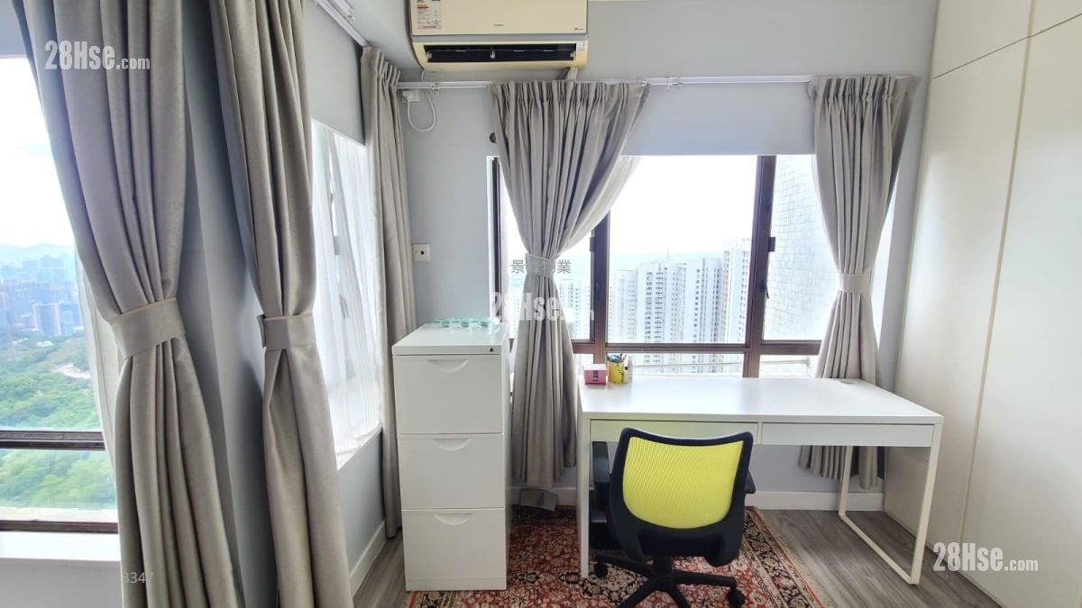 华景山庄 售盘 2 房 , 2 浴室 783 平方尺