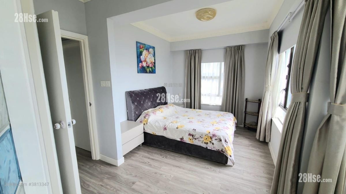 华景山庄 售盘 2 房 , 2 浴室 783 平方尺