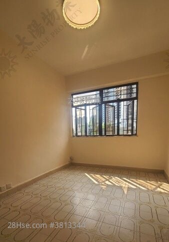 Lok Do Building Rental 2 Bedrooms 437 ft²