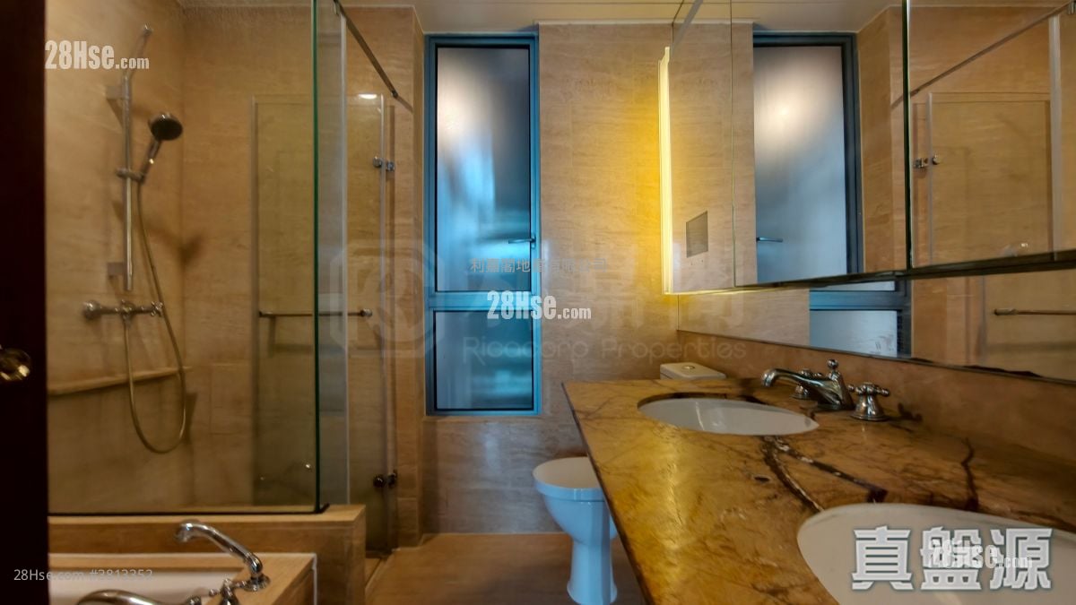 御龙山 售盘 4 房 , 2 浴室 1,444 平方尺