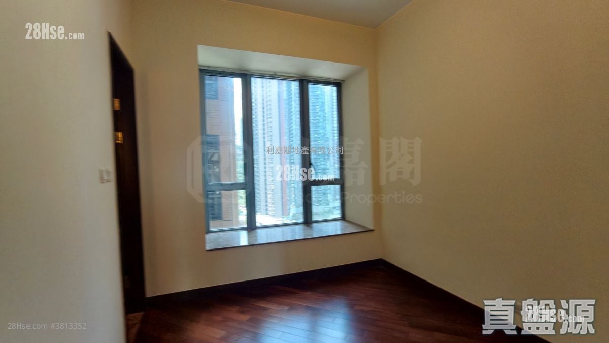 御龙山 售盘 4 房 , 2 浴室 1,444 平方尺