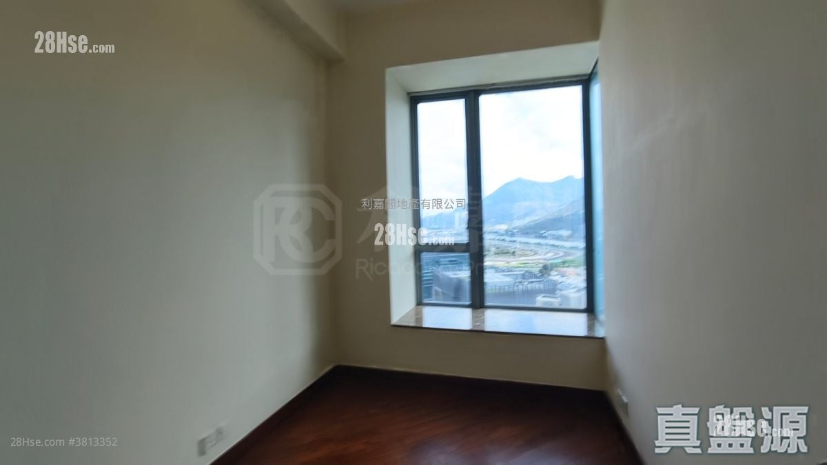 御龙山 售盘 4 房 , 2 浴室 1,444 平方尺