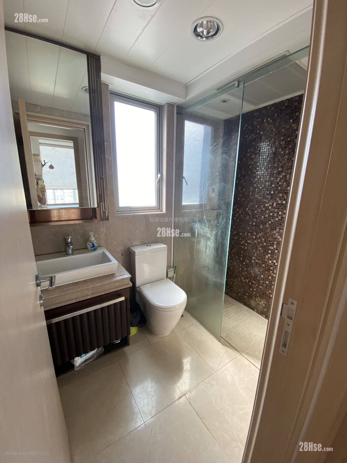 晓峯 租盘 3 房 , 2 浴室 694 平方尺