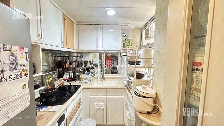 Vianni Cove Sell 2 Bedrooms , 1 Bathroom 555 ft²