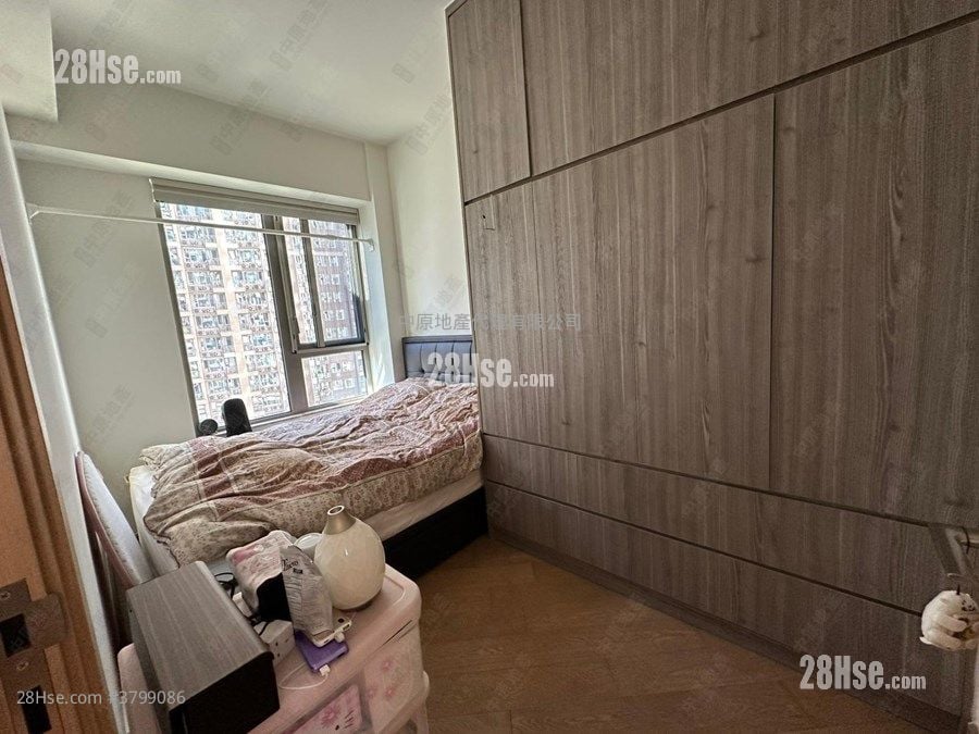 Parc City Rental 1 Bedroom , 1 Bathroom 469 ft²