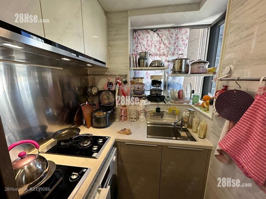 Parc City Rental 1 Bedroom , 1 Bathroom 469 ft²