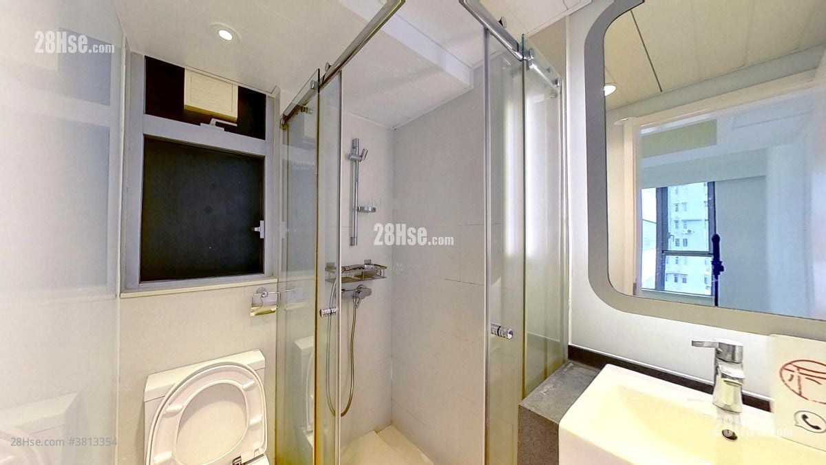 浴室: 置家中心 租盤 1 房 , 1 浴室 384 平方呎