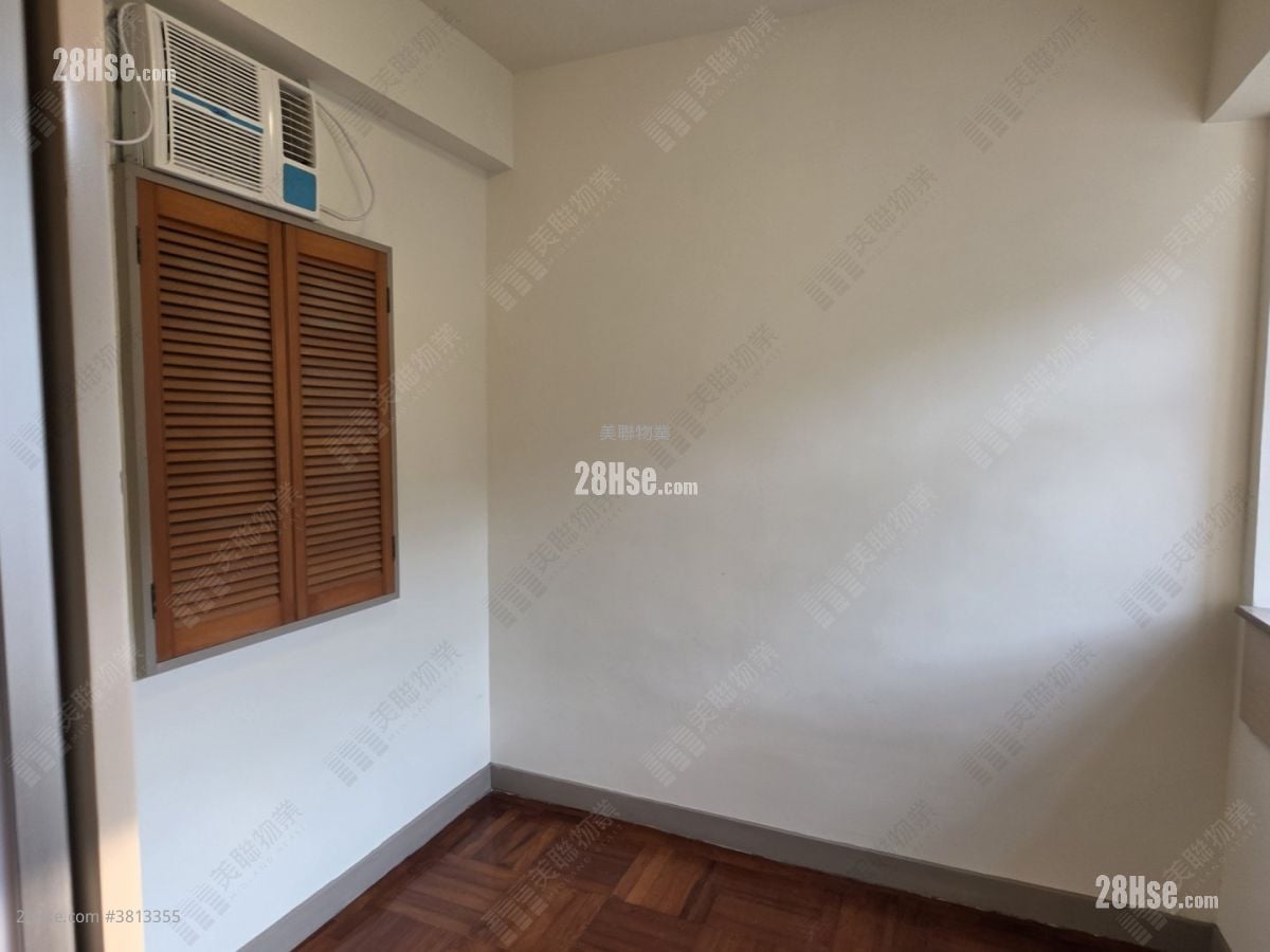 Mayfair Gardens Rental 2 Bedrooms , 1 Bathroom 420 ft²