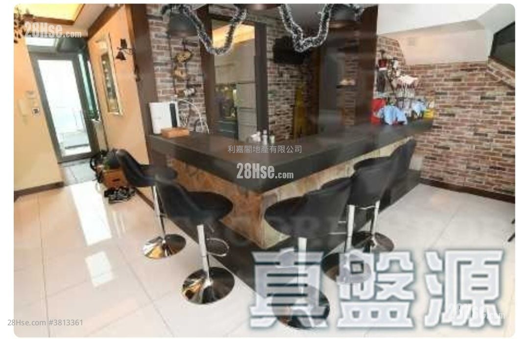 Manhattan Hill Sell 5+ Bedrooms , 4 Bathrooms 2,042 ft²