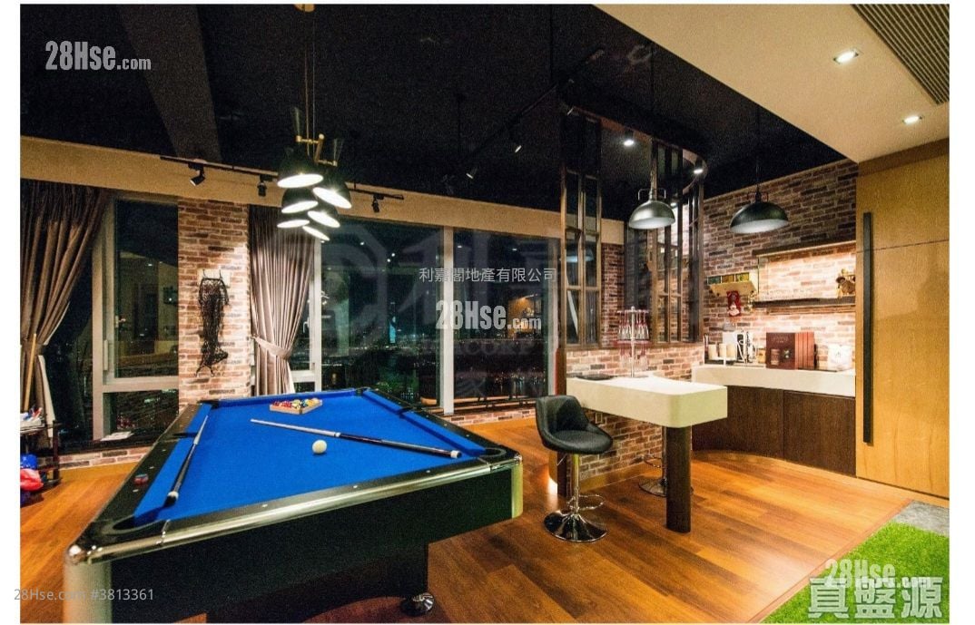 Manhattan Hill Sell 5+ Bedrooms , 4 Bathrooms 2,042 ft²