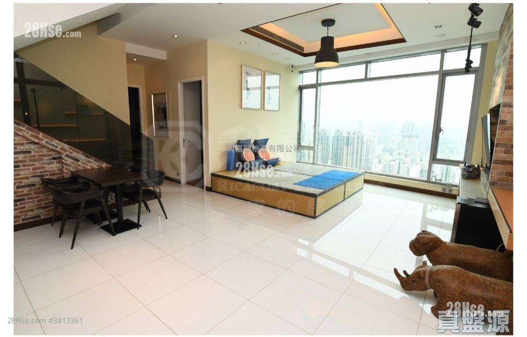 Manhattan Hill Sell 5+ Bedrooms , 4 Bathrooms 2,042 ft²