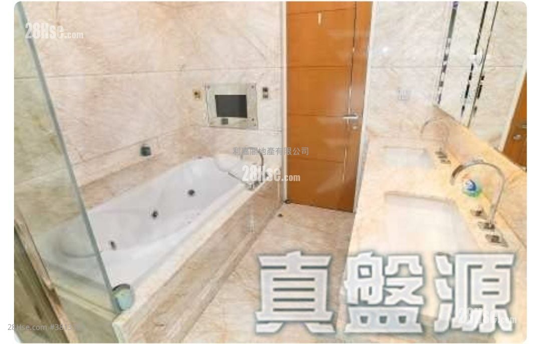 Manhattan Hill Sell 5+ Bedrooms , 4 Bathrooms 2,042 ft²