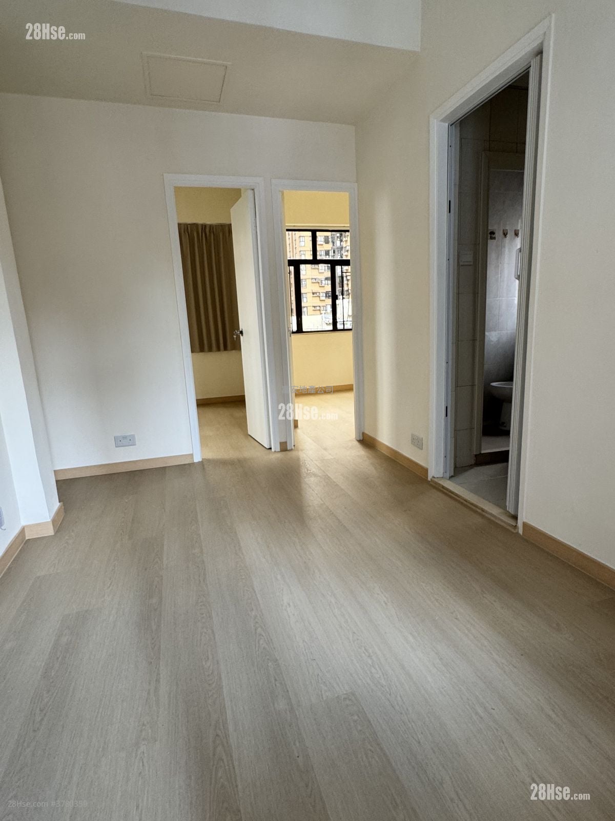 群星大厦 租盘 2 房 , 1 浴室 316 平方尺