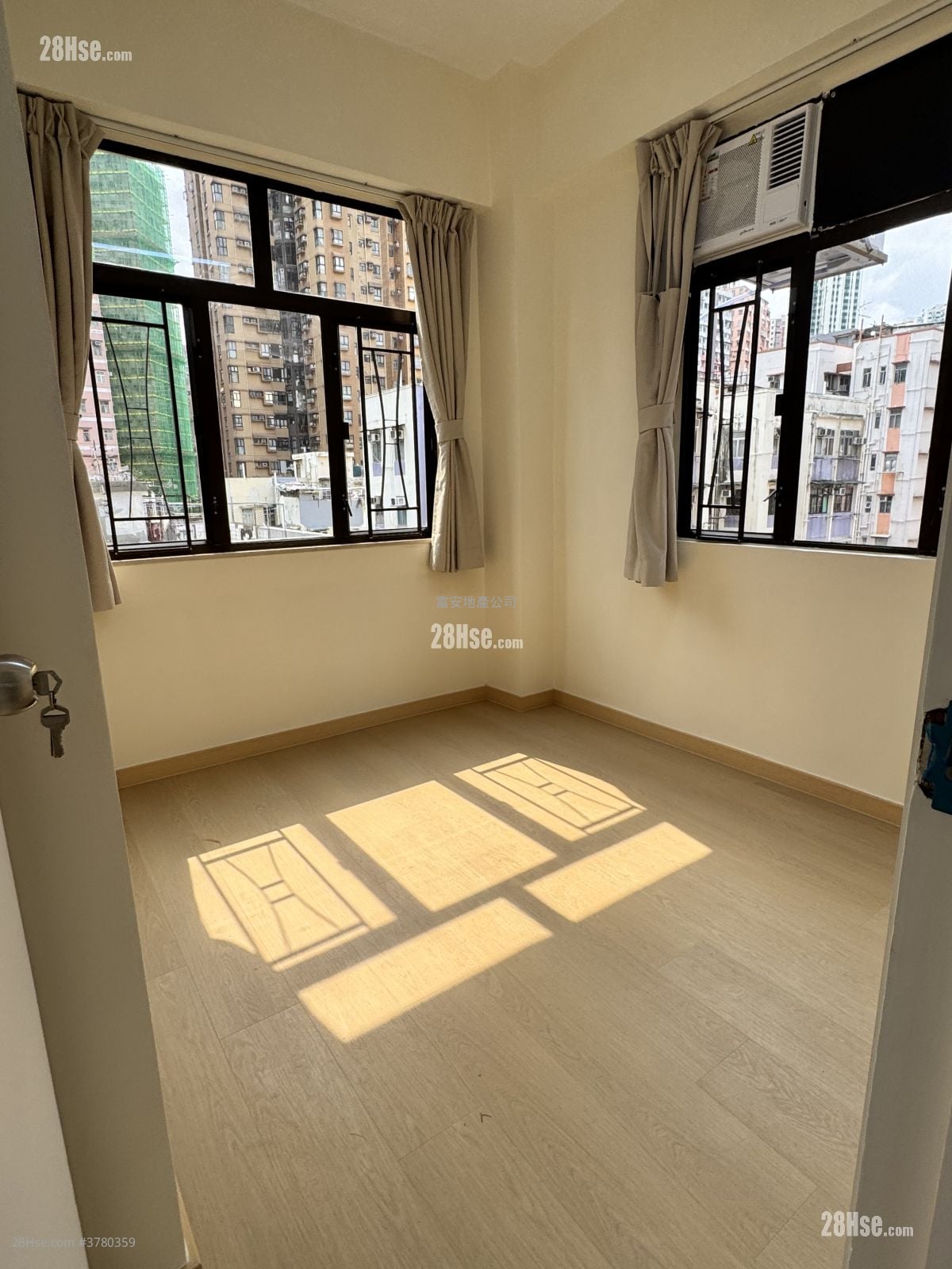 群星大厦 租盘 2 房 , 1 浴室 316 平方尺