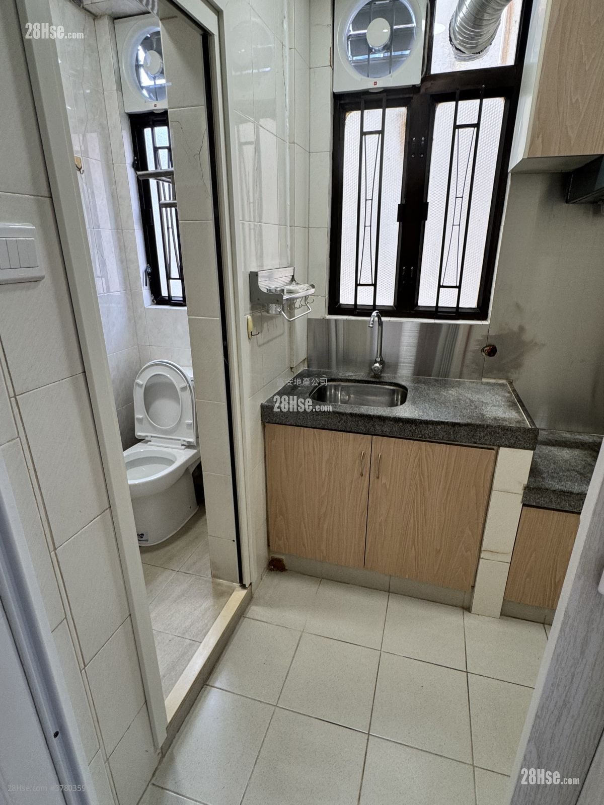 群星大厦 租盘 2 房 , 1 浴室 316 平方尺