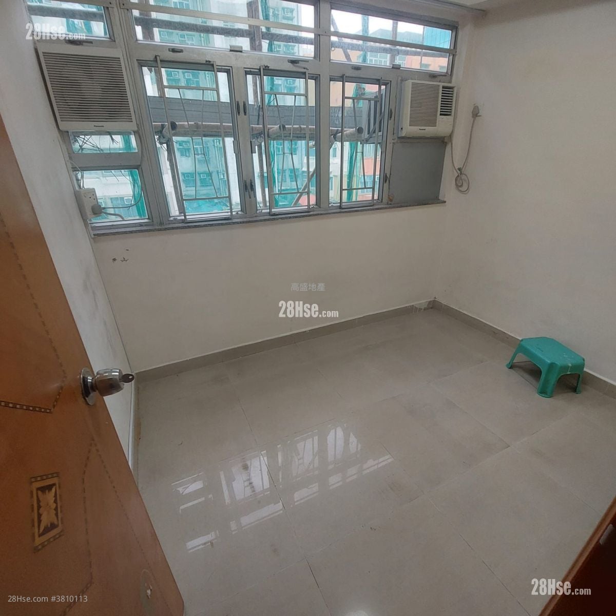 Wing On Building Rental 3 Bedrooms , 1 Bathroom 520 ft²