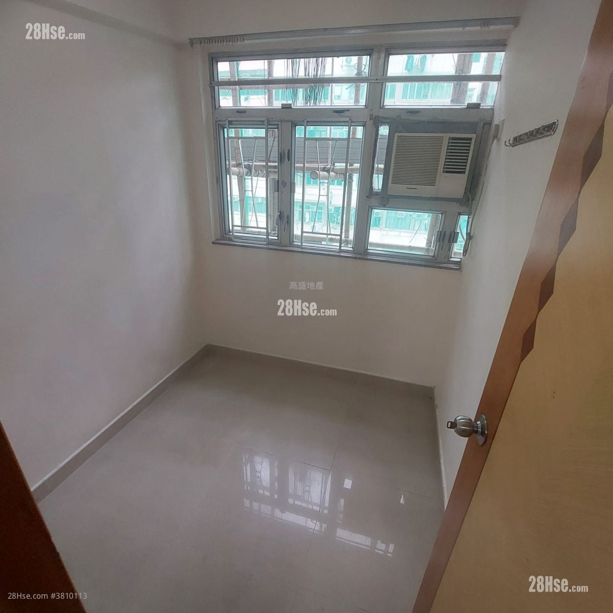 Wing On Building Rental 3 Bedrooms , 1 Bathroom 520 ft²
