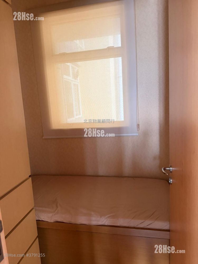 逸桦园 租盘 4 房 , 2 浴室 821 平方尺