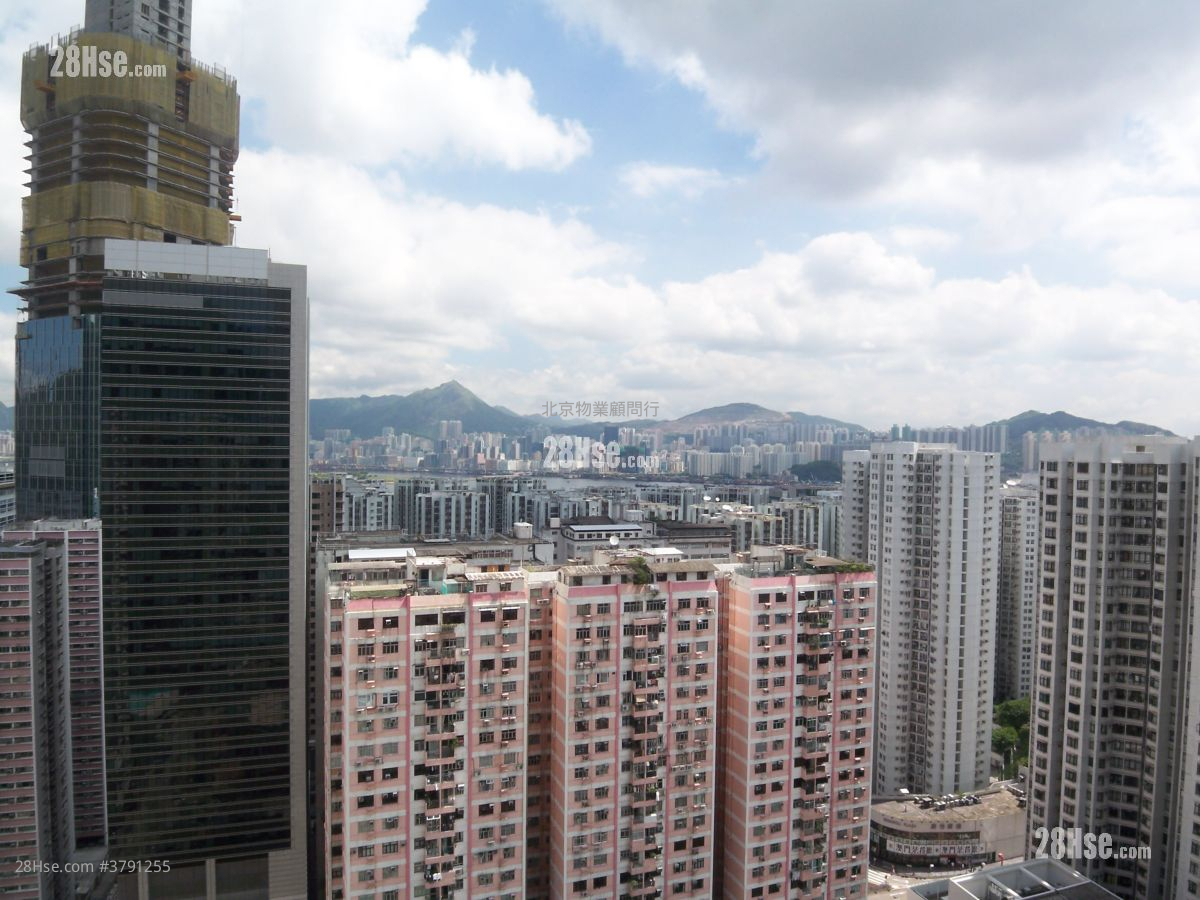 逸桦园 租盘 4 房 , 2 浴室 821 平方尺