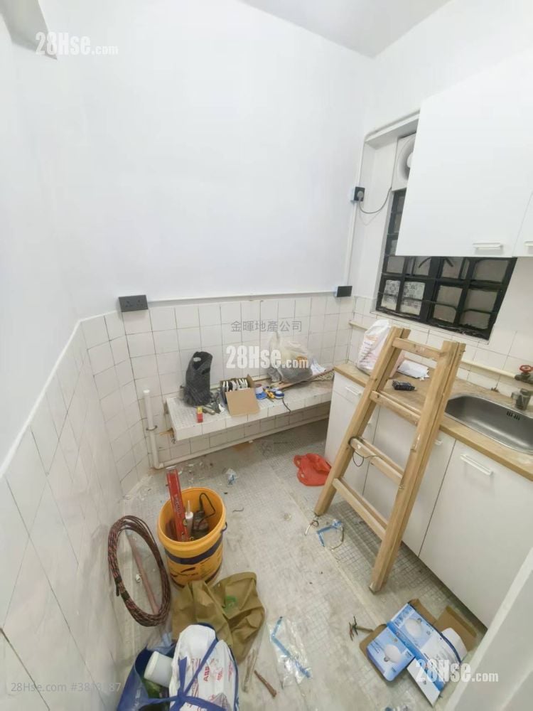 Cheung Hing Building Rental 2 Bedrooms , 1 Bathroom 410 ft²