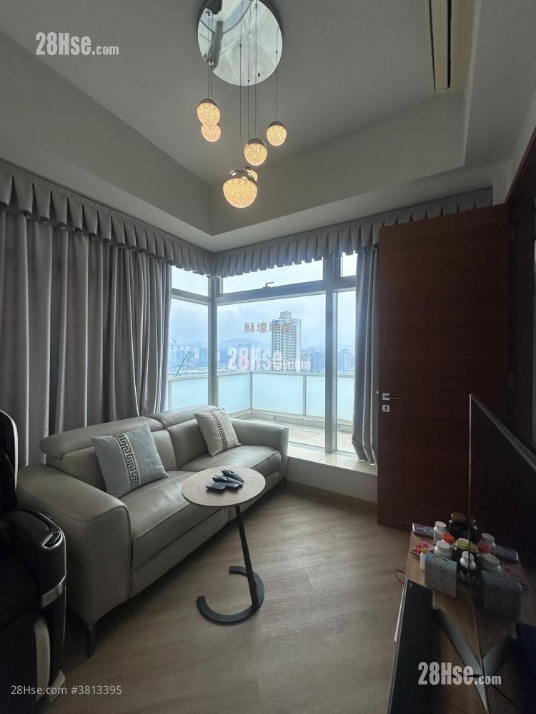 City Hub Sell 3 Bedrooms , 2 Bathrooms 797 ft²