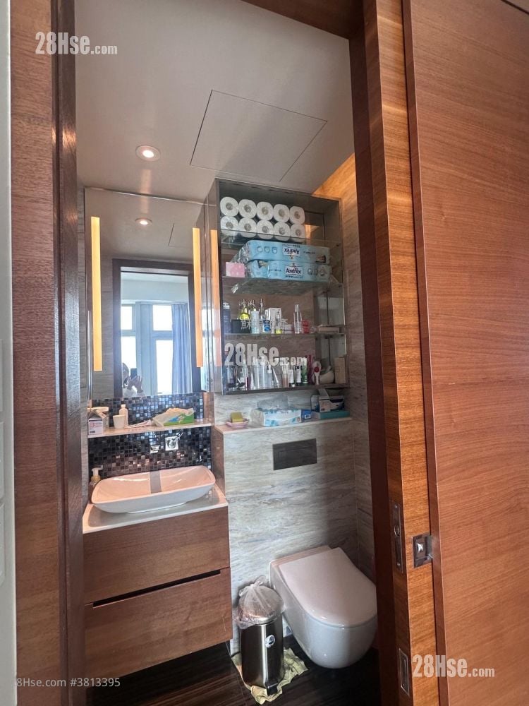 City Hub Sell 3 Bedrooms , 2 Bathrooms 797 ft²