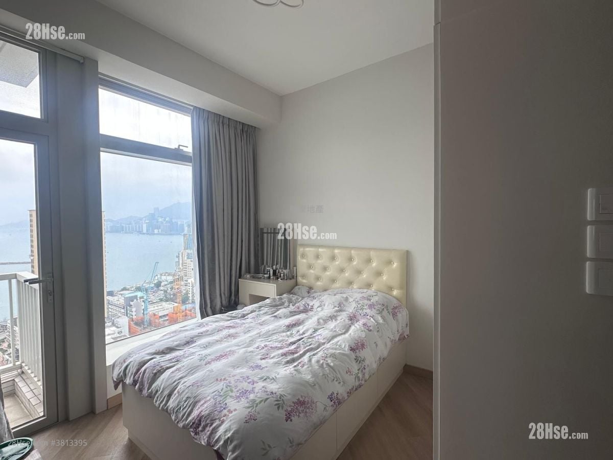 City Hub Sell 3 Bedrooms , 2 Bathrooms 797 ft²