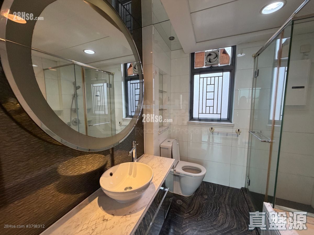 Yoho Midtown Rental 4 Bedrooms , 2 Bathrooms 1,026 ft²