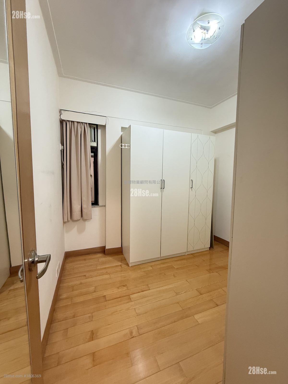 Kingston Building Sell 3 Bedrooms , 2 Bathrooms 807 ft²