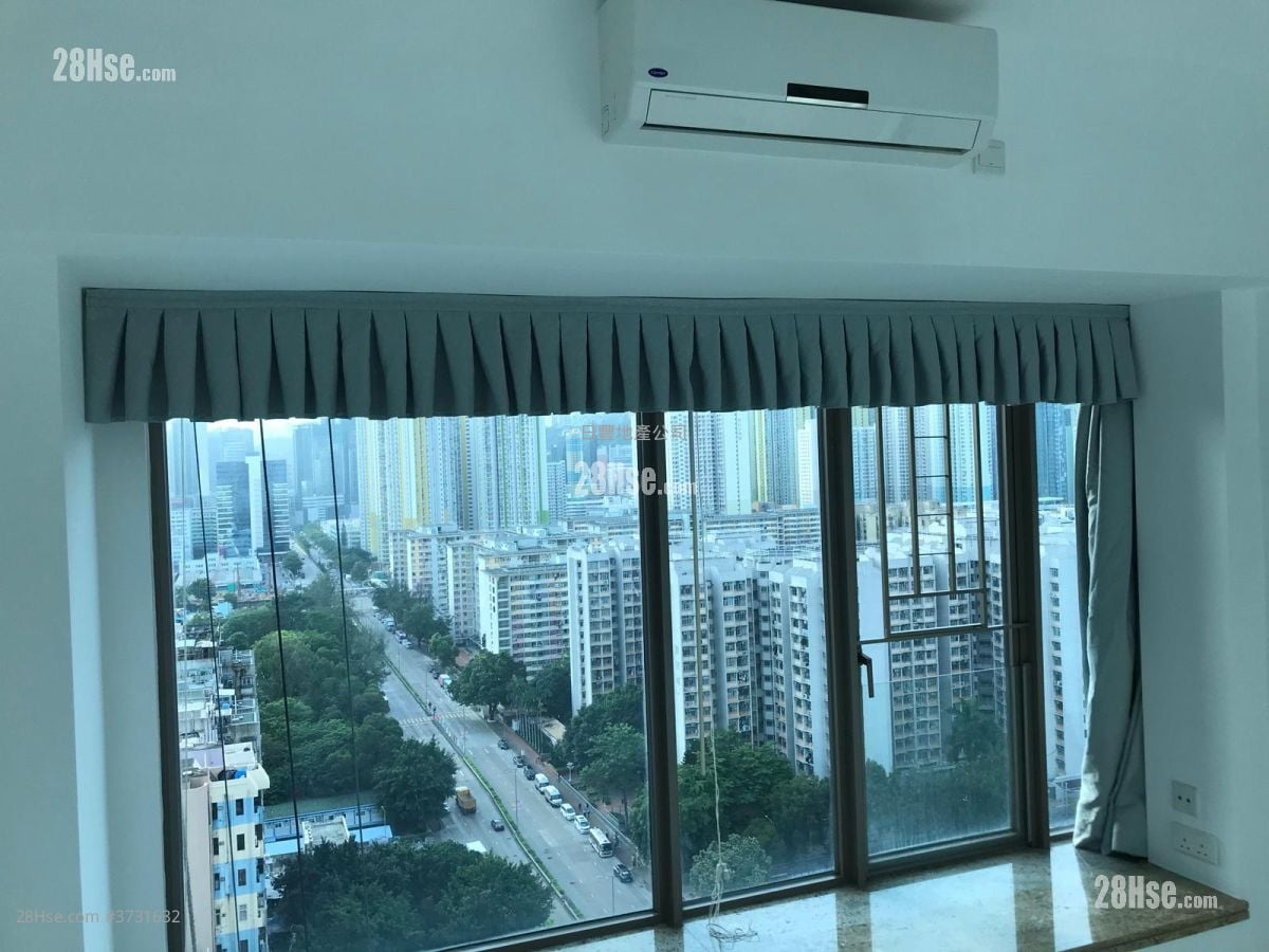 Trinity Towers Sell 3 Bedrooms , 2 Bathrooms 708 ft²