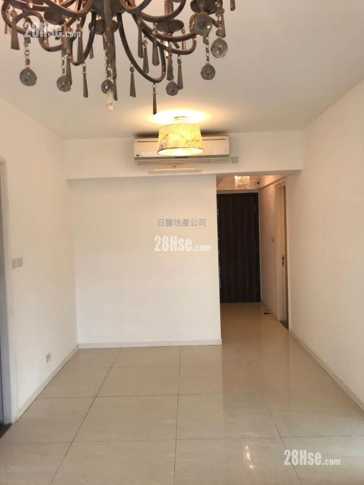 Trinity Towers Sell 3 Bedrooms , 2 Bathrooms 708 ft²