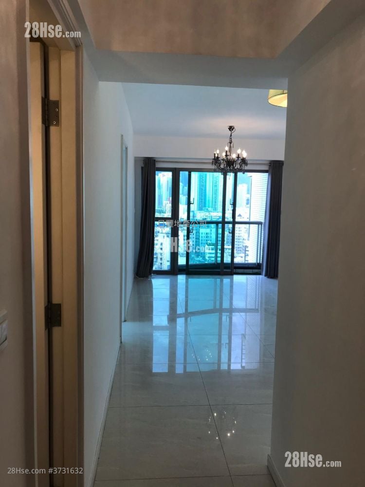 Trinity Towers Sell 3 Bedrooms , 2 Bathrooms 708 ft²