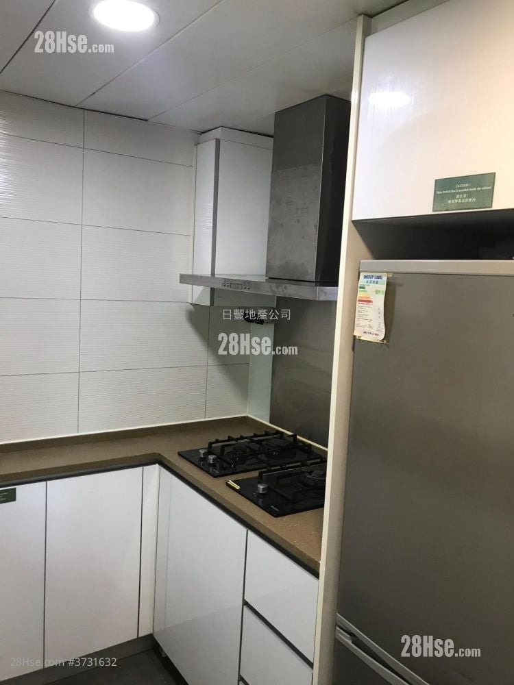 Trinity Towers Sell 3 Bedrooms , 2 Bathrooms 708 ft²