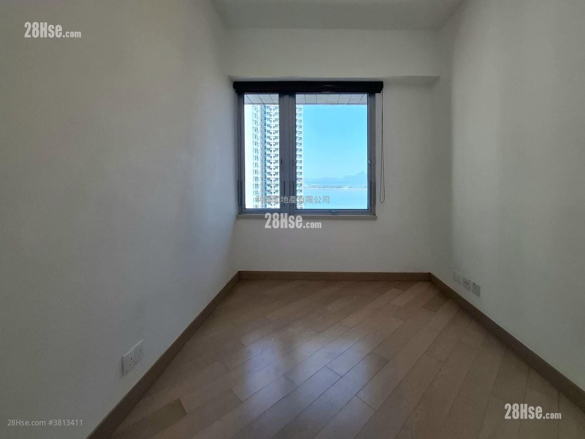 Century Link Sell 3 Bedrooms , 1 Bathroom 599 ft²