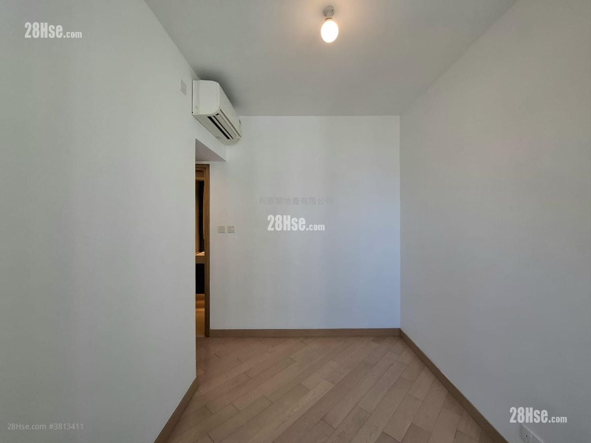 Century Link Sell 3 Bedrooms , 1 Bathroom 599 ft²