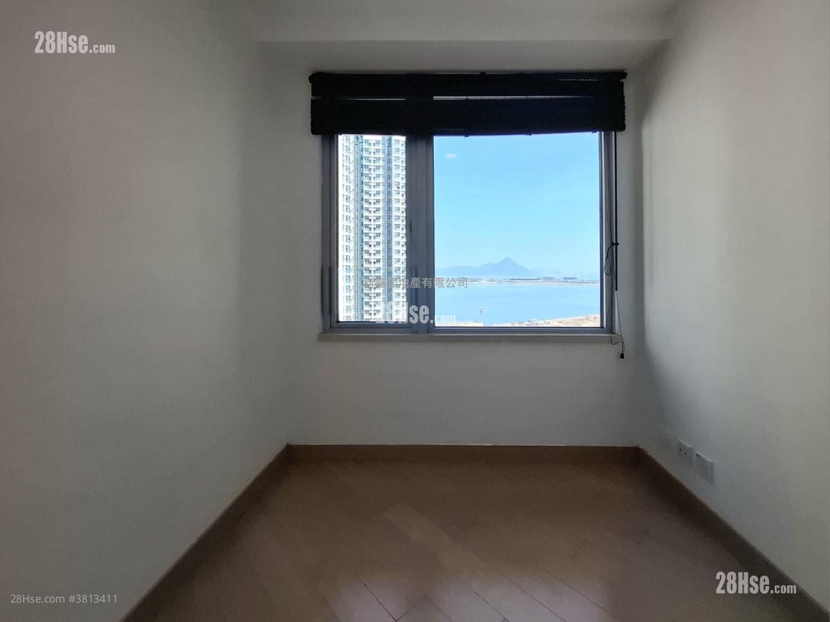 Century Link Sell 3 Bedrooms , 1 Bathroom 599 ft²