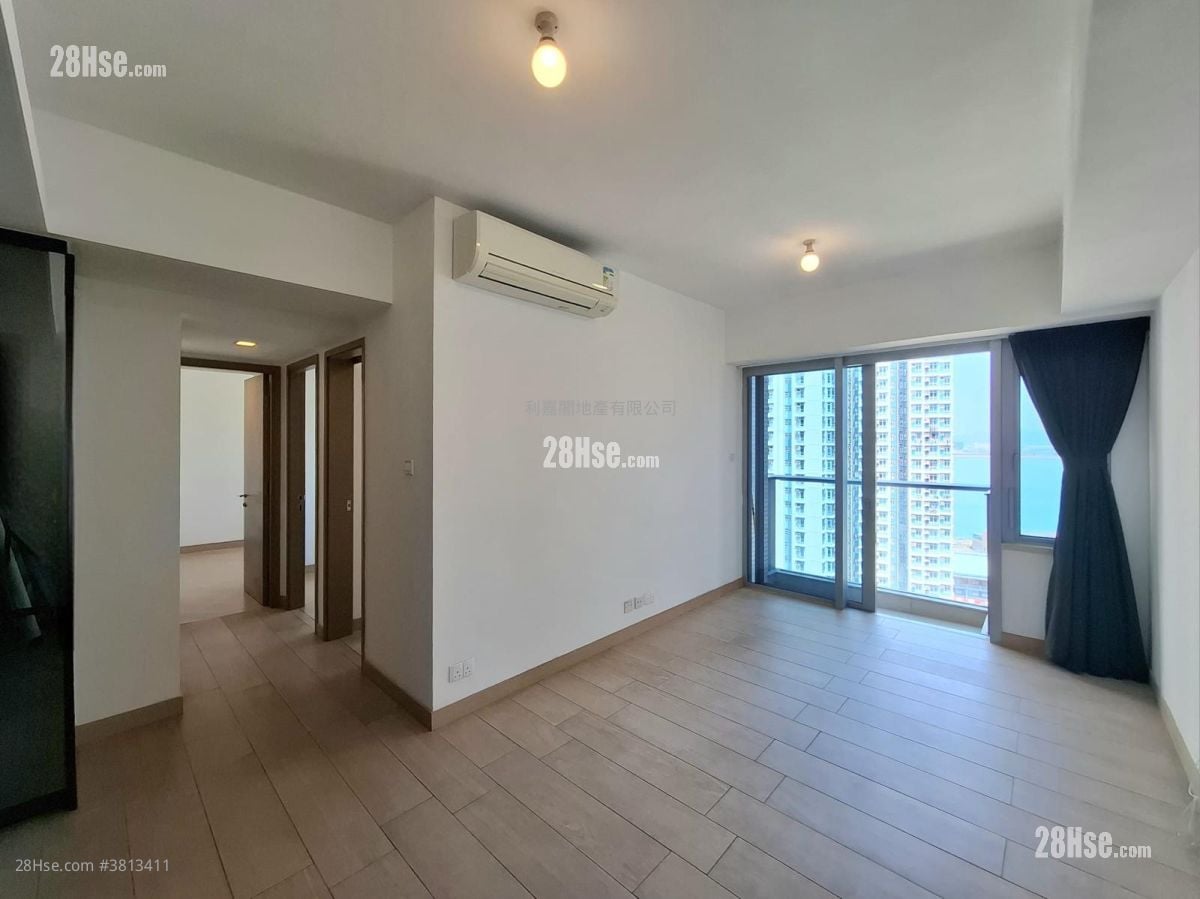 Century Link Sell 3 Bedrooms , 1 Bathroom 599 ft²