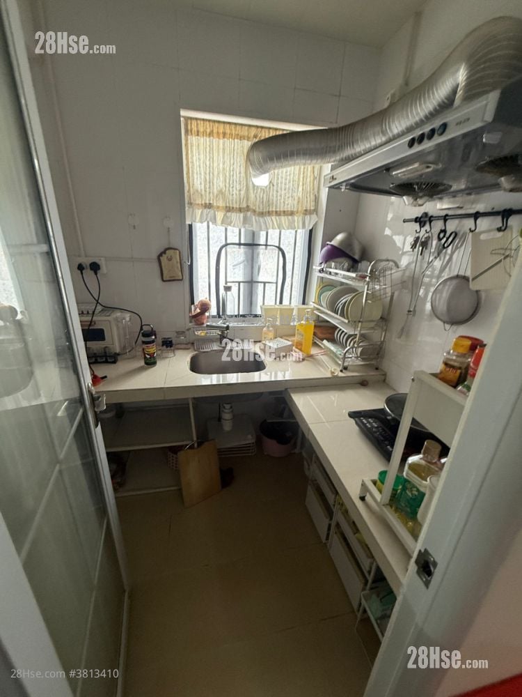 村屋 租盘 2 房 , 1 浴室