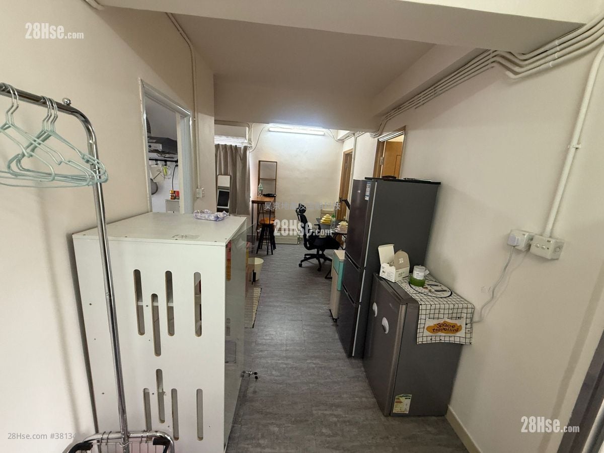 村屋 租盘 2 房 , 1 浴室