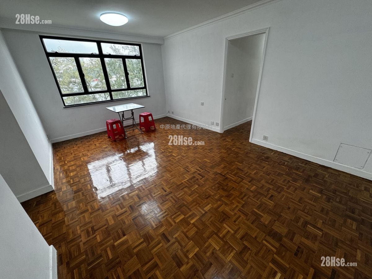 Heng Fa Chuen Sell 3 Bedrooms 722 ft²