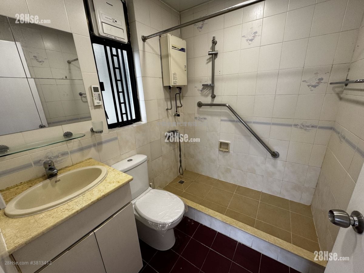 Heng Fa Chuen Sell 3 Bedrooms 722 ft²