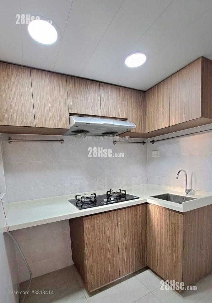 Tuen Mun Town Plaza Sell 2 Bedrooms , 1 Bathroom 363 ft²