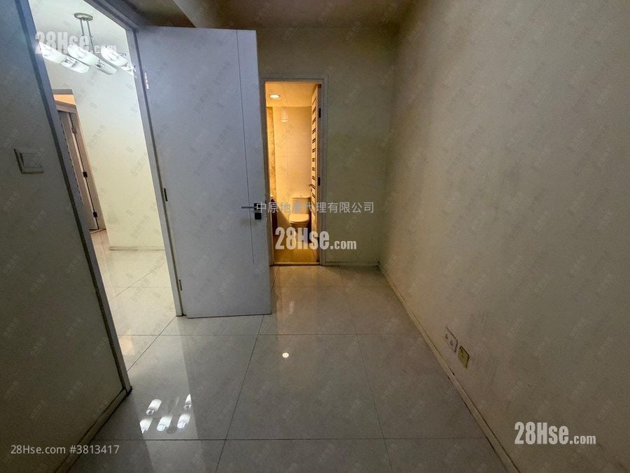 City Point Rental 3 Bedrooms , 2 Bathrooms 660 ft²